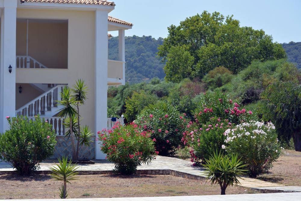 Stamiris Beach Hotel Vasilikos  Bagian luar foto